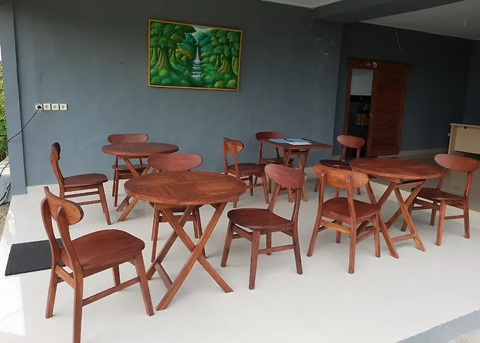 Отель Pini Sentana Village Nusa Penida Tanglad