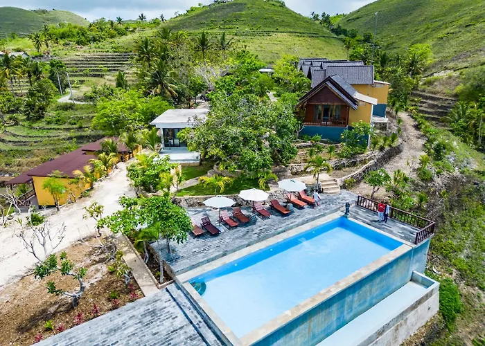 Pini Sentana Village Nusa Penida Отель Tanglad