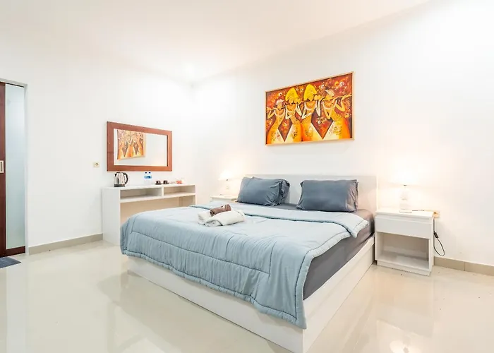 Pini Sentana Village Nusa Penida Отель 3*