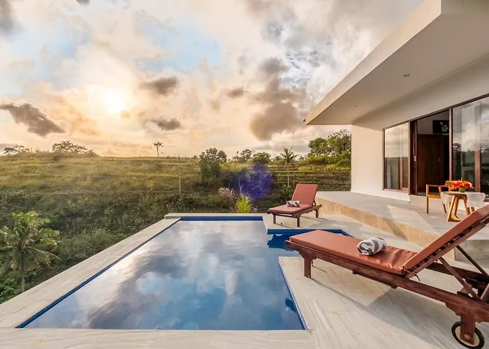 Pini Sentana Village Nusa Penida Отель